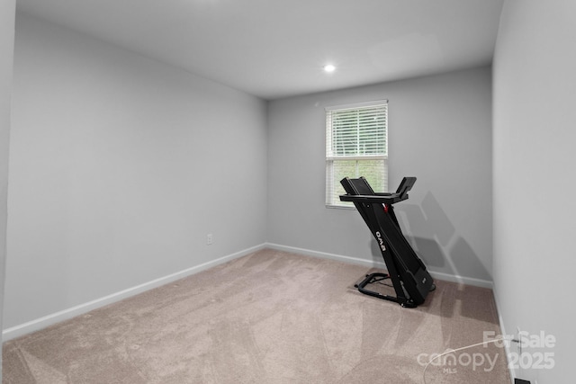 workout room featuring carpet, baseboards, and recessed lighting