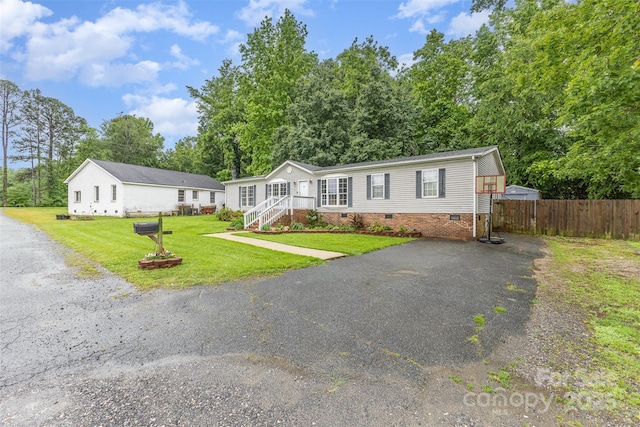 403 Carpenter Parker Ln, Rock Hill, SC 29730 - manufactured / mobile home with crawl space and driveway