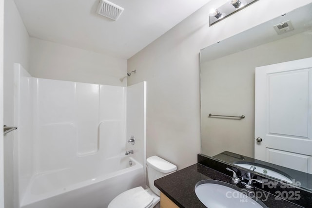 668 Smith St, Kannapolis, NC 28083 - full bath with toilet, vanity, and bathing tub / shower combination