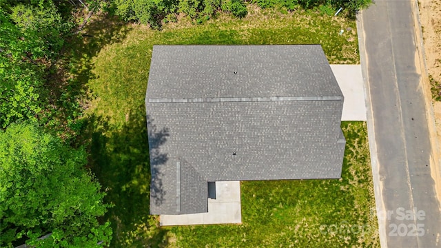aerial view of property and surrounding area