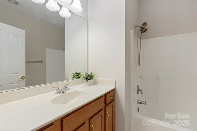 601 Carver Pond Ln, Waxhaw, NC 28173 - full bath with  shower combination and vanity