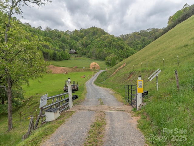 00 Quest Cv, Clyde, NC 28721