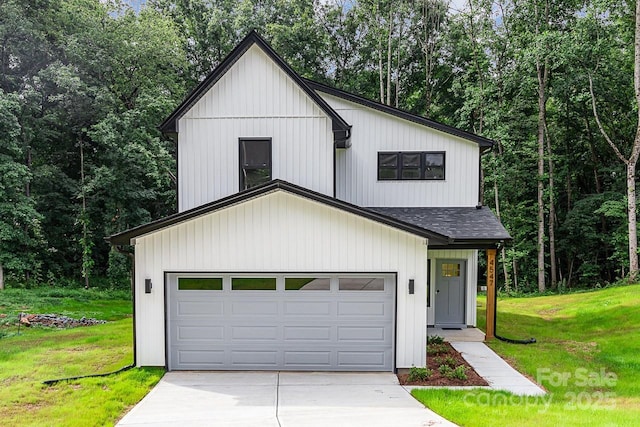 4547 Kings Ct, Hickory, NC 28602 - modern inspired farmhouse with driveway, a front yard, a garage, and roof with shingles