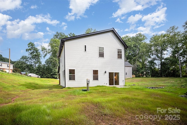 4547 Kings Ct, Hickory, NC 28602 - back of house featuring a lawn