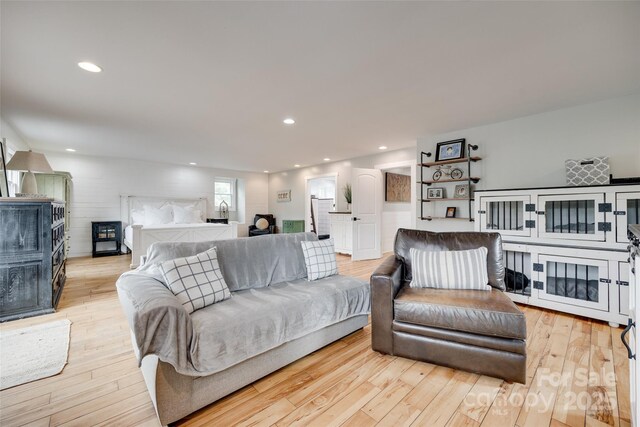 3091 Old Meeting House Rd, Sharon, SC 29742 - living area featuring wood finished floors and recessed lighting