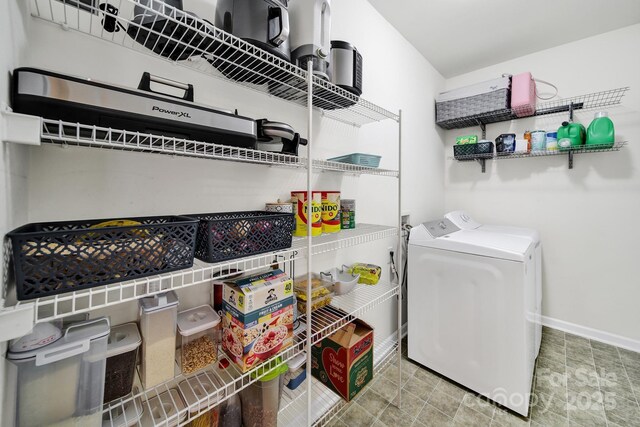 2117 Seabrook Ln, Fort Mill, SC 29715 - washroom featuring washer and clothes dryer and baseboards
