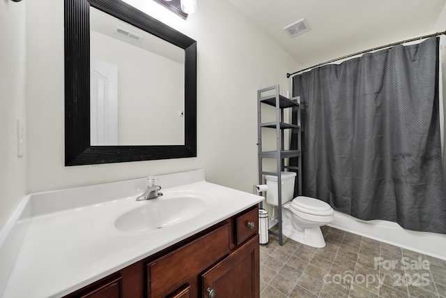 2117 Seabrook Ln, Fort Mill, SC 29715 - full bathroom with vanity, toilet, and shower / bath combo