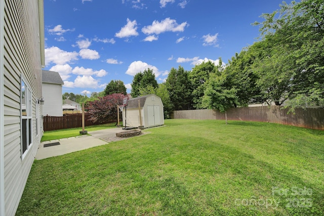 2117 Seabrook Ln, Fort Mill, SC 29715 - view of yard featuring a patio area
