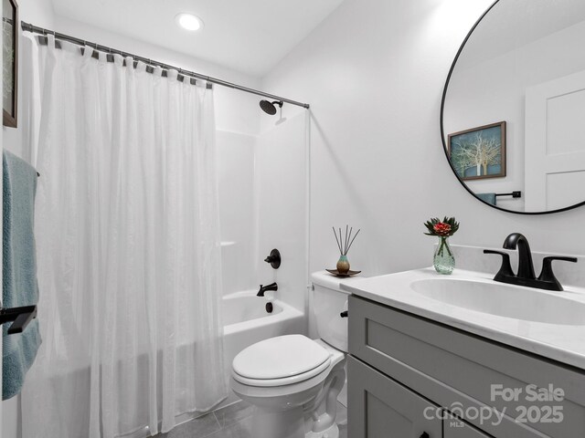 9 Ruff Rd, Leicester, NC 28748 - full bathroom featuring shower / bath combination with curtain, vanity, toilet, and recessed lighting