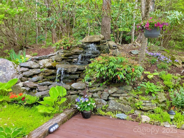220 Woodwinds Ln, Seven Devils, NC 28604 - view of yard