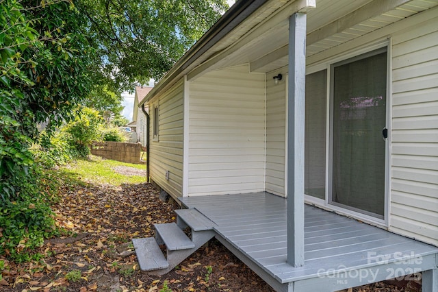 520 E Maple Ave, Gastonia, NC 28054 - view of side of property featuring fence