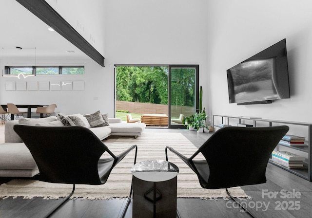 2913 Lake Ave, Charlotte, NC 28208 - living area featuring a high ceiling