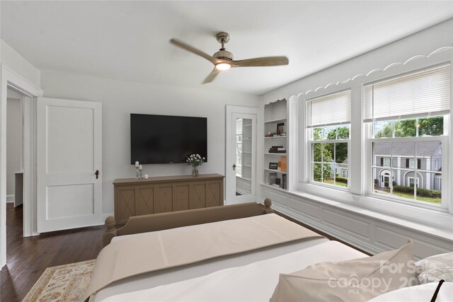 415 Norwood St SW, Lenoir, NC 28645 - bedroom with wood finished floors and a ceiling fan