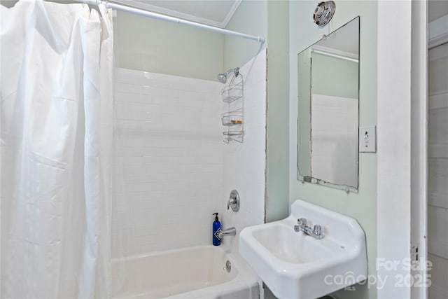 415 Norwood St SW, Lenoir, NC 28645 - bathroom featuring a sink and shower / bath combo