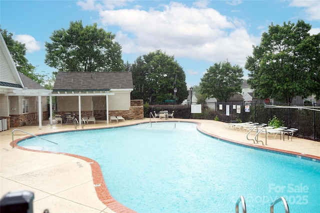 6310 Highland Commons Rd, Charlotte, NC 28269 - community pool featuring fence and a patio