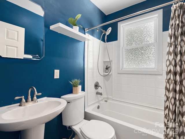 5 Enka Oak St, Candler, NC 28715 - full bath with shower / tub combo with curtain, toilet, and a sink