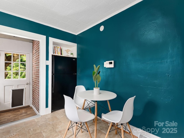 5 Enka Oak St, Candler, NC 28715 - dining area with crown molding and baseboards