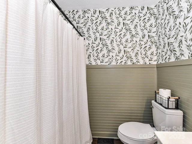 100 Willow Run Dr Unit 26, Gastonia, NC 28056 - bathroom featuring wallpapered walls and toilet
