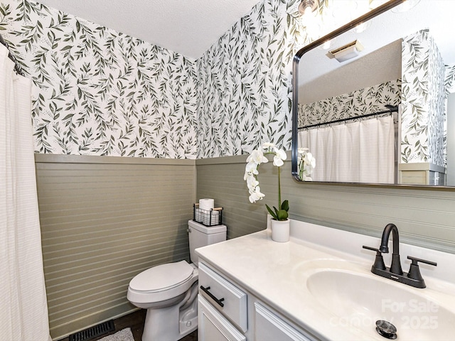 100 Willow Run Dr Unit 26, Gastonia, NC 28056 - full bath featuring wallpapered walls, toilet, vanity, and a textured ceiling