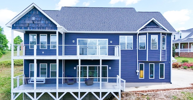 7768 Pinecone Ln, Hickory, NC 28602 - back of property with a balcony