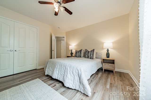 2907 Notchview Ct, Charlotte, NC 28210 - bedroom with wood finished floors, baseboards, a ceiling fan, and a closet