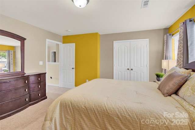 12217 Dearview Ln, Charlotte, NC 28269 - carpeted bedroom with a closet