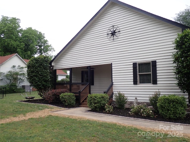 1111 Unionville Church Rd, Monroe, NC 28110 - bungalow-style house with a front lawn and a porch