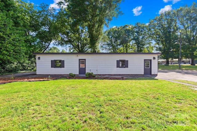 1408 Delview Rd, Cherryville, NC 28021 - view of front of property featuring a front yard