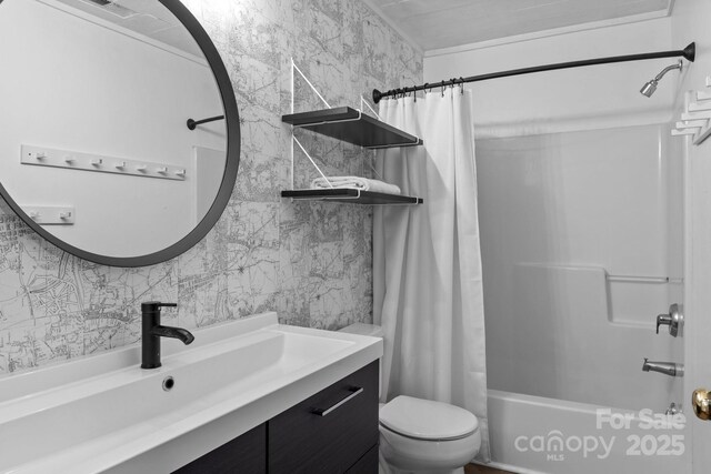 5229 Mt Holly Huntersville Rd, Charlotte, NC 28216 - bathroom with tile walls, toilet, shower / bath combo with shower curtain, vanity, and backsplash