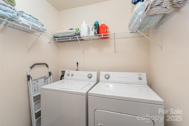 13612 Singleleaf Ln, Charlotte, NC 28278 - laundry room featuring washer and dryer
