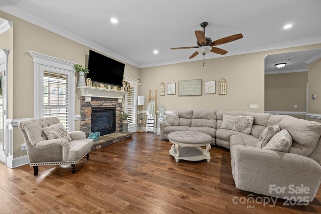 335 Wintergreen Ct, Kings Mountain, NC 28086 - living room with wood finished floors, crown molding, ceiling fan, a fireplace, and recessed lighting