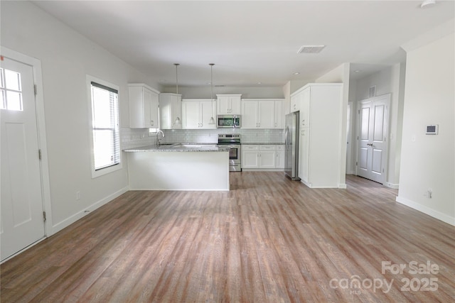 2908 Burgess Dr, Charlotte, NC 28208 - photo 4