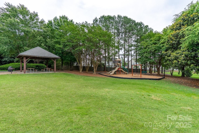 5656 Cambridge Bay Dr, Charlotte, NC 28269 - view of green lawn with a gazebo