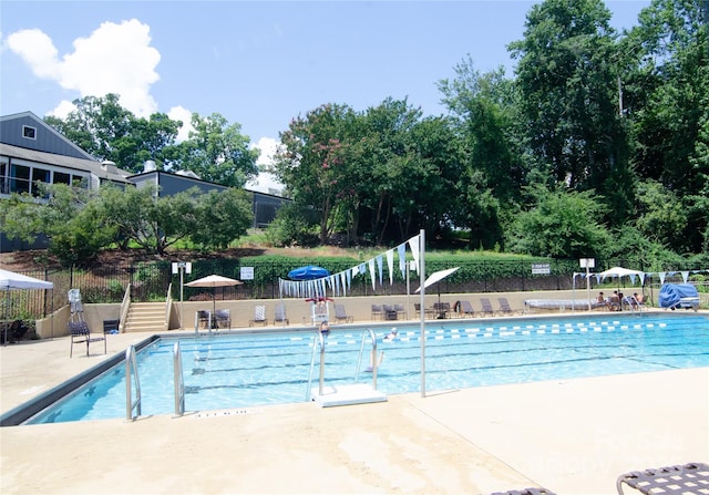 64 Timberidge Dr, Lake Wylie, SC 29710 - community pool with a patio area