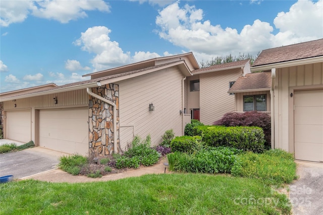 111 Clubwood Ct, Asheville, NC 28803 - view of side of property