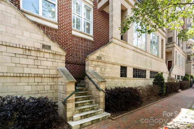 400 N Church St Unit 226, Charlotte, NC 28202 - entrance to property featuring brick siding