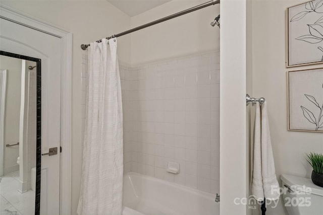 400 N Church St Unit 226, Charlotte, NC 28202 - full bathroom featuring toilet and shower / bathtub combination with curtain