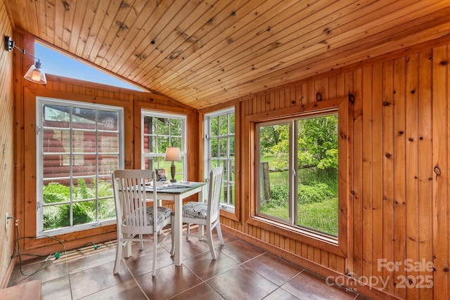 1925 Green Hill Rd, Blowing Rock, NC 28605 - sunroom with vaulted ceiling and healthy amount of natural light