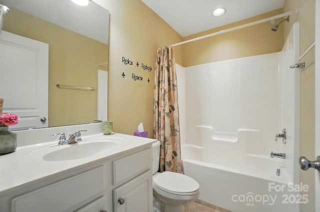 541 River Park Rd, Belmont, NC 28012 - bathroom with shower / tub combo with curtain, toilet, vanity, and recessed lighting
