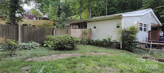 7881 Us-25/70 Hwy, Marshall, NC 28753 - view of yard