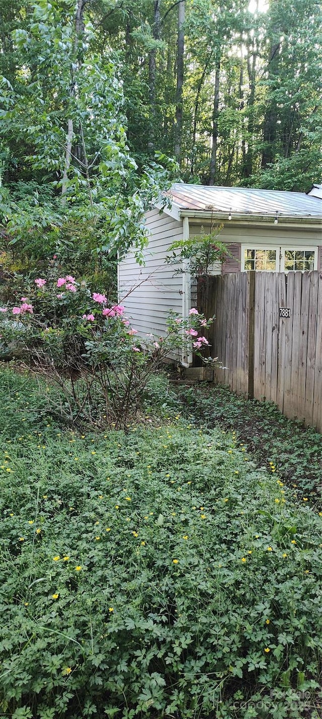 7881 Us-25/70 Hwy, Marshall, NC 28753 - view of yard