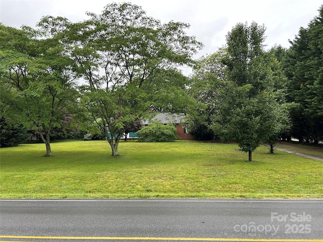 2009 Hickory Grove Rd, Gastonia, NC 28056 - view of front of property with a front lawn