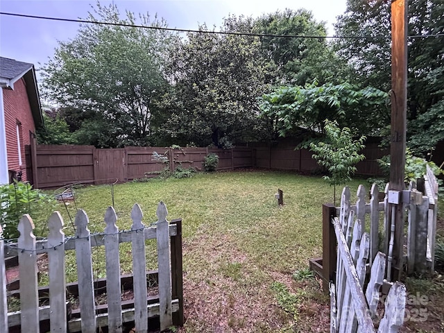 2009 Hickory Grove Rd, Gastonia, NC 28056 - view of yard
