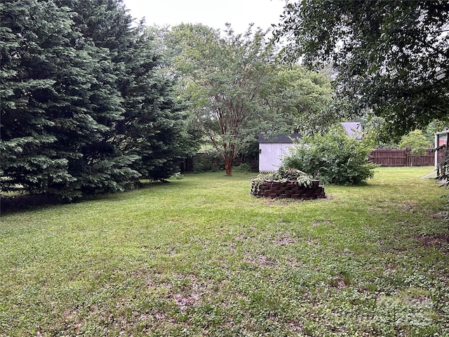 2009 Hickory Grove Rd, Gastonia, NC 28056 - view of yard