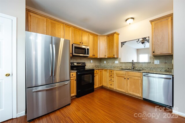15623 Sir Charles Pl, Charlotte, NC 28277 - photo 23