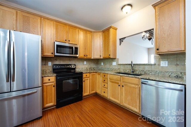 15623 Sir Charles Pl, Charlotte, NC 28277 - photo 24