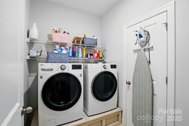 1825 Lotus Ln, Denver, NC 28037 - laundry area featuring washing machine and dryer