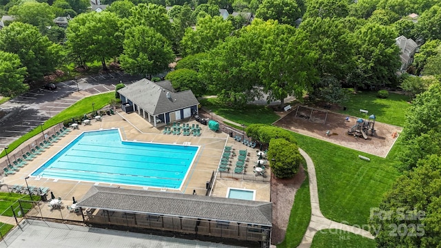 8605 Tamarron Dr, Charlotte, NC 28277 - aerial view of a pool
