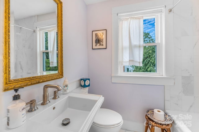 6 Craggy Cir, Asheville, NC 28803 - full bathroom featuring a shower and vanity