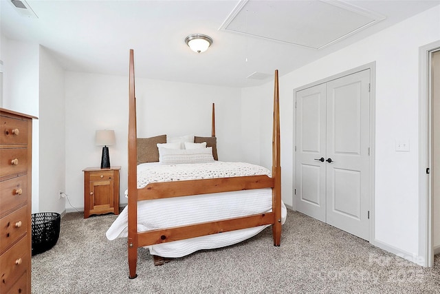 8916 Inverness Bay Rd, Charlotte, NC 28278 - bedroom featuring light carpet, attic access, and a closet
